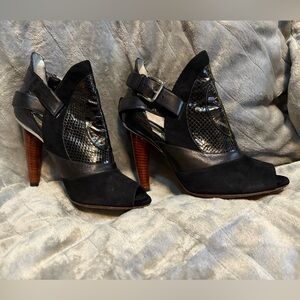 Dolce and Gabbana Black Heels w/ silver buckle size 37